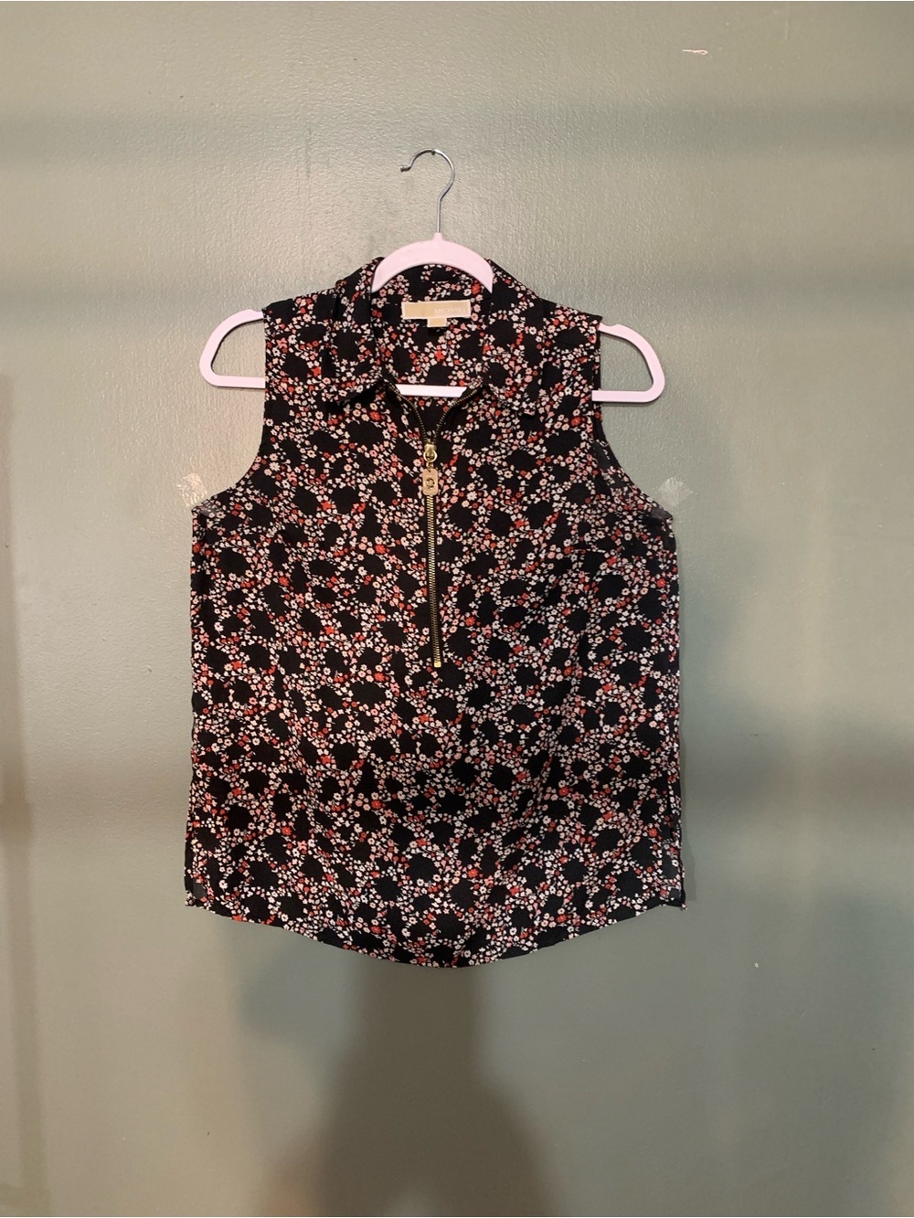 Michael Kors Black Floral Zip-Front Sleeveless Camisole PIT TO PIT 20, LENGTH 28